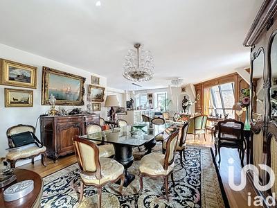 Appartement - 143 m² - 5 pièces