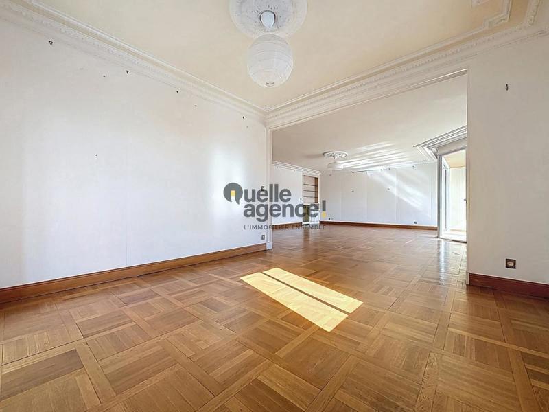 Appartement - 258 m² - 7 pièces