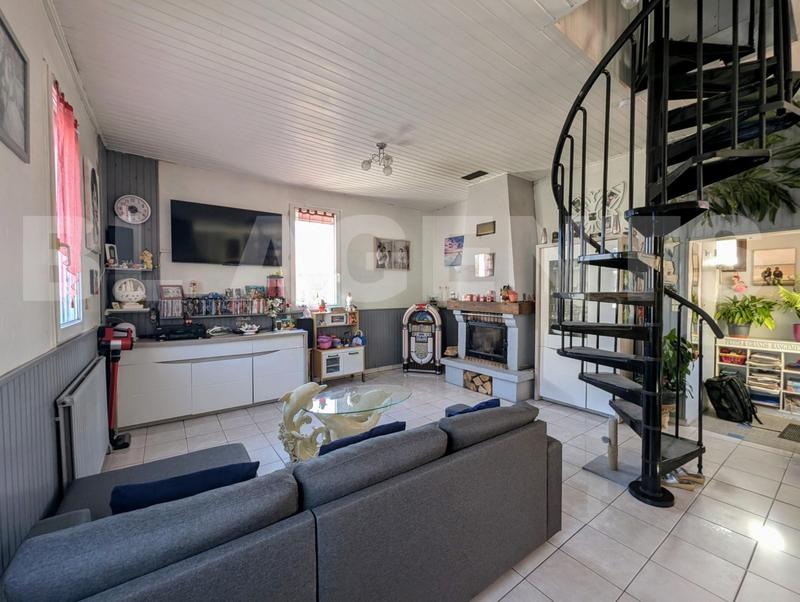 Maison - 96 m² - 4 pièces