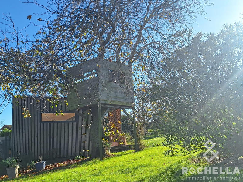 Maison traditionnelle - 198 m² - 7 pièces