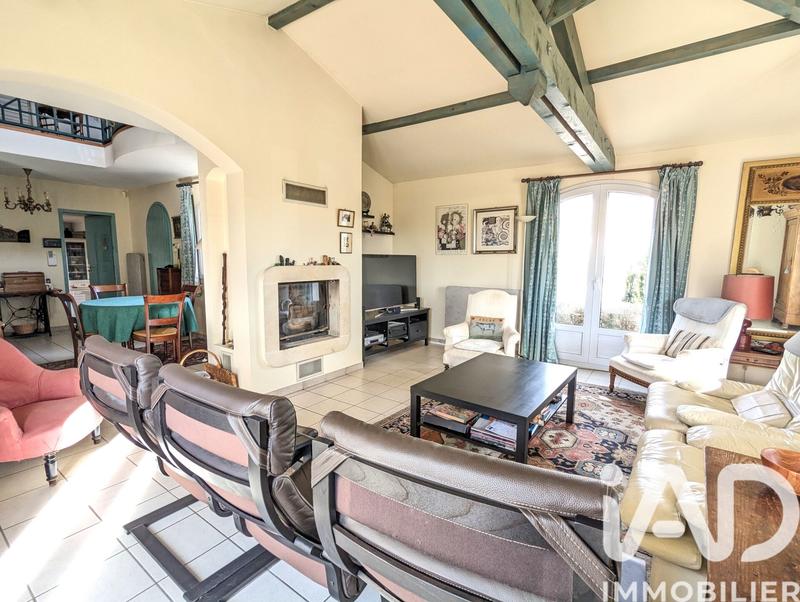 Maison - 200 m² - 8 pièces