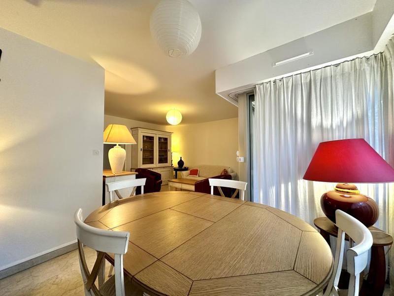 Appartement - 82 m² - 3 pièces