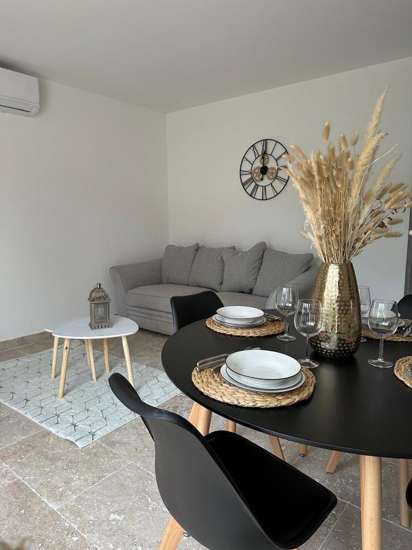 Propriété - 240 m² - 10 pièces