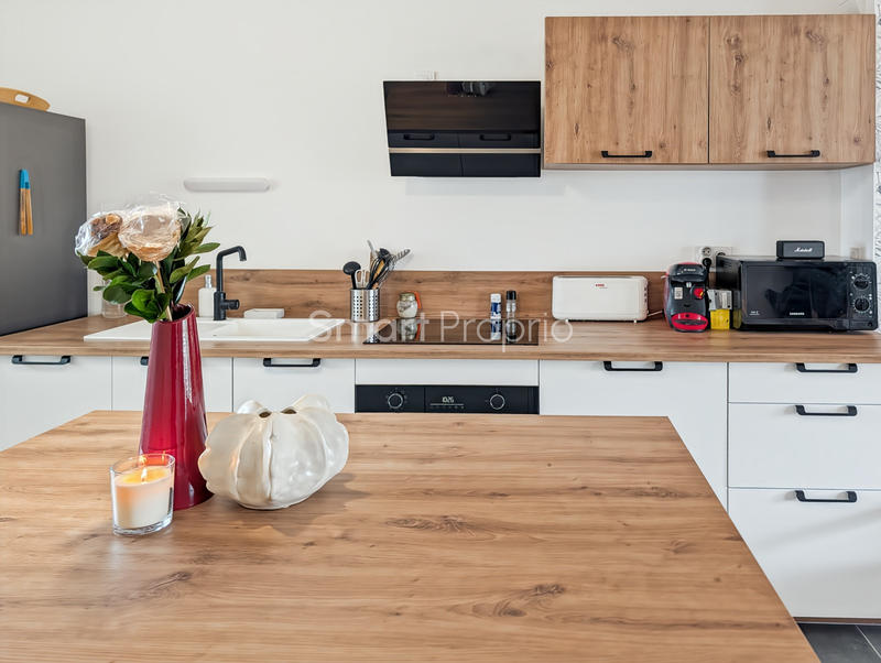 Maison - 92 m² - 4 pièces