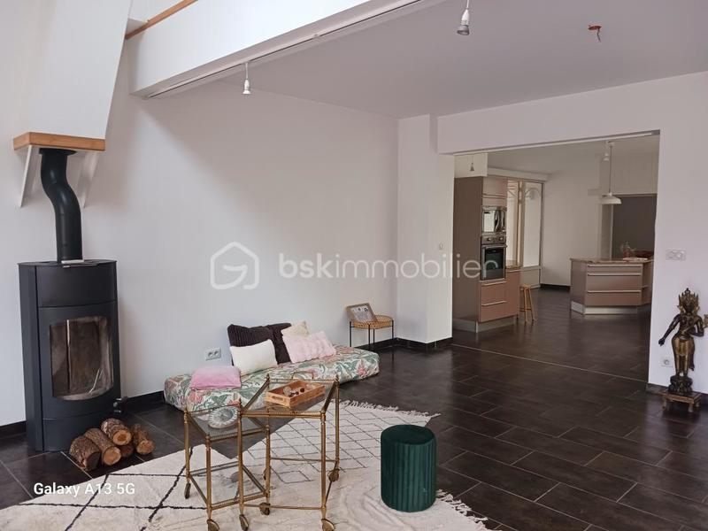 Demeure - 271 m² - 8 pièces