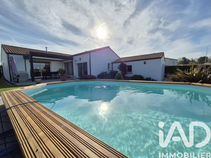 Maison - 136 m² - 6 pièces