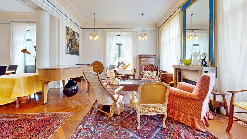 Château - 750 m² - 20 pièces