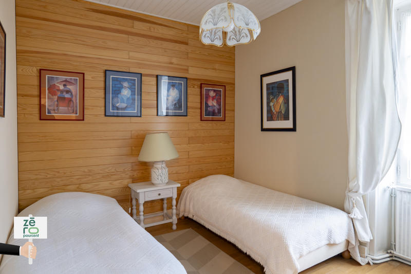 Maison - 143 m² - 7 pièces