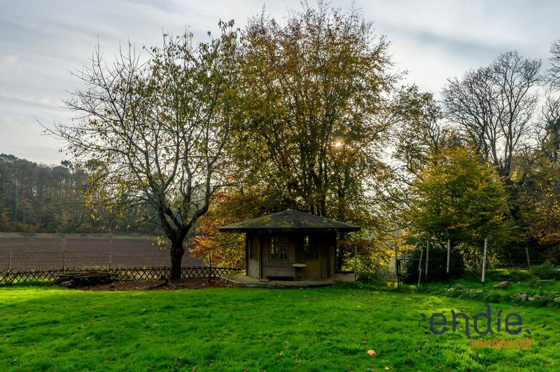 Maison - 352 m² - 13 pièces