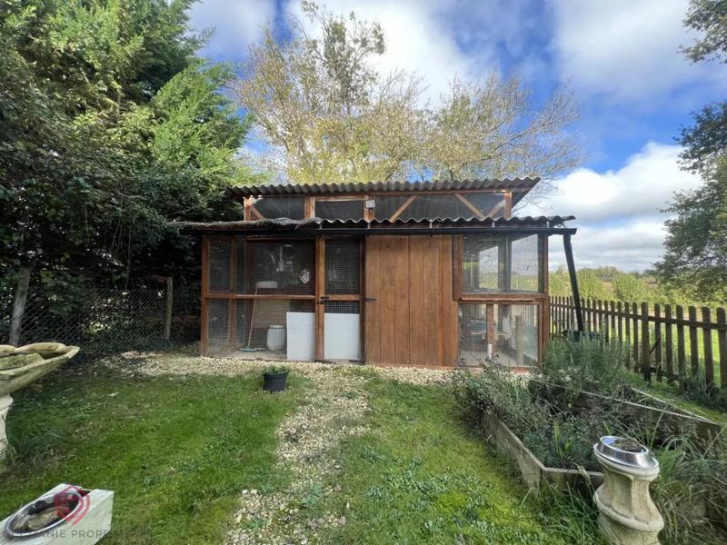 Propriété - 356 m² - 15 pièces