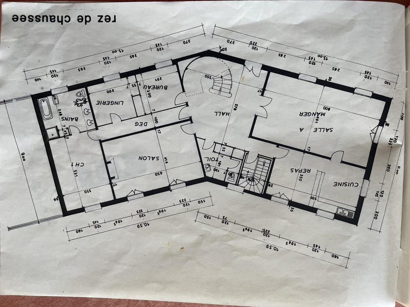 Maison - 300 m² - 12 pièces