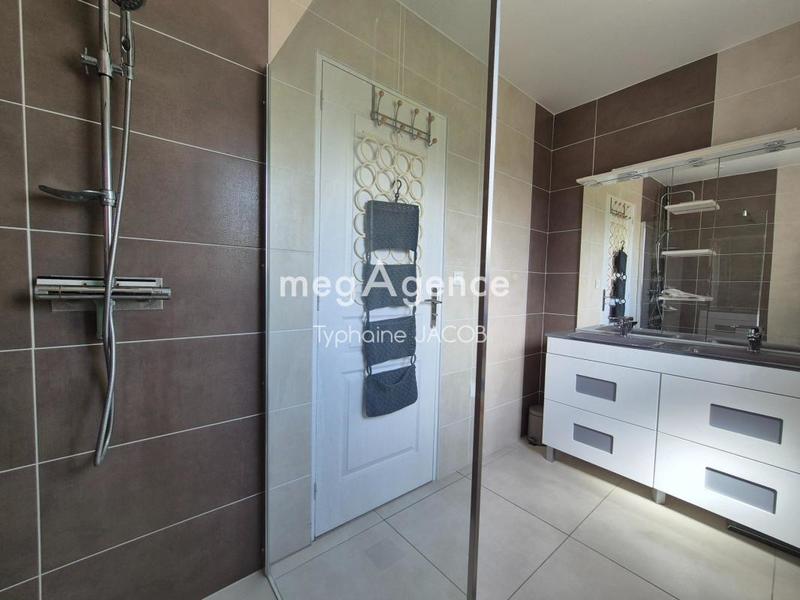 Maison - 121 m² - 5 pièces