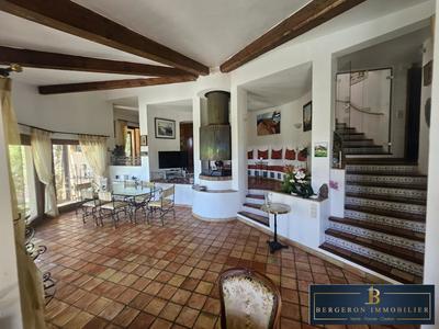 Villa - 197 m² - 8 pièces