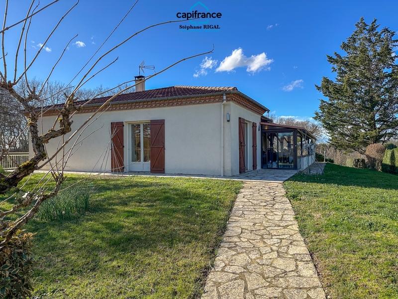 Maison - 185 m² - 8 pièces