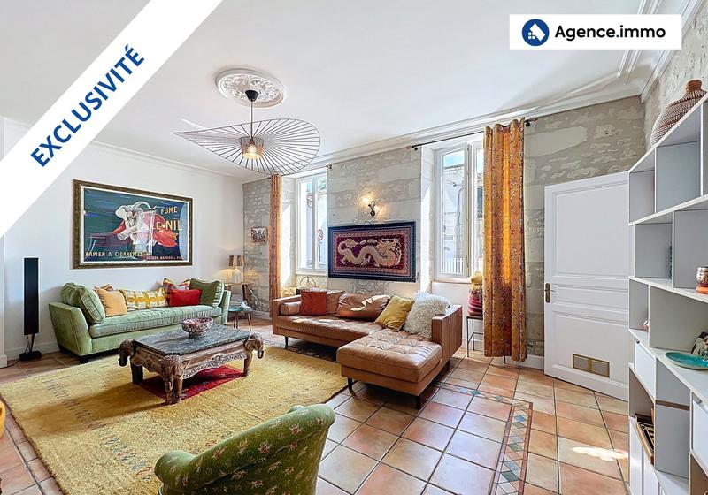 Maison traditionnelle - 270 m² - 12 pièces