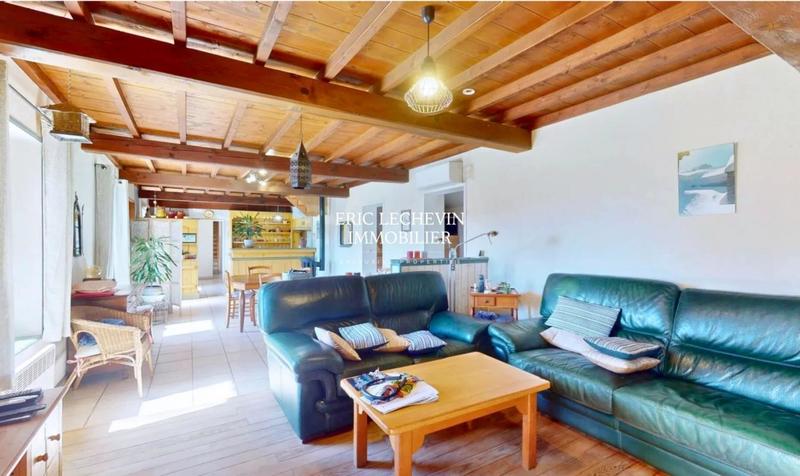 Maison - 143 m² - 6 pièces