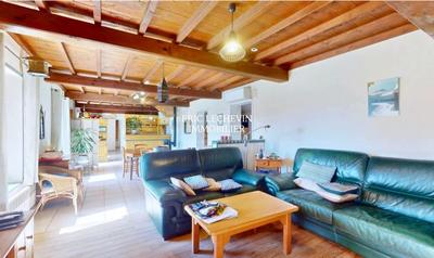 Maison - 143 m² - 6 pièces