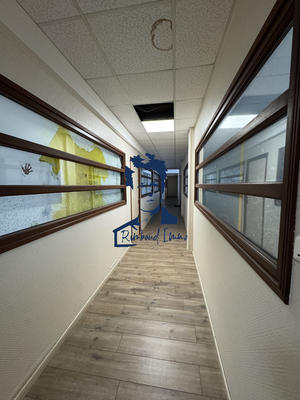 Bureau - 216 m² - 10 pièces