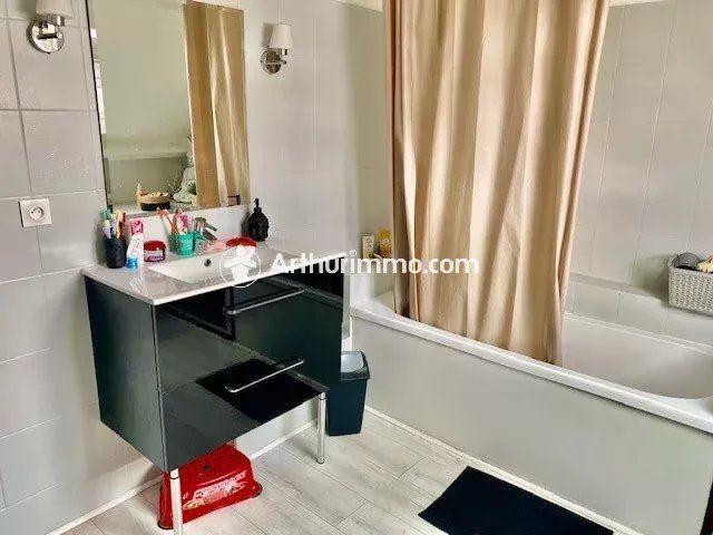 Maison - 100 m² - 6 pièces