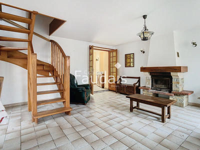 Maison - 95 m² - 4 pièces