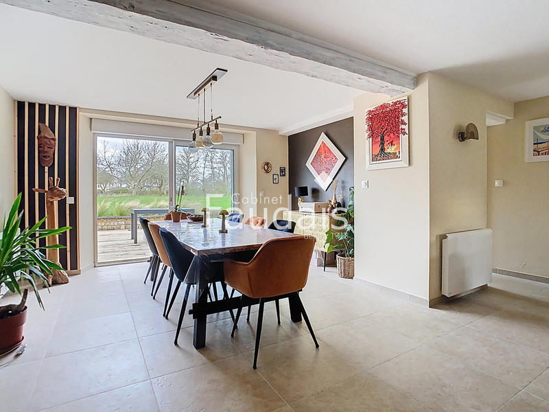 Propriété - 464 m² - 17 pièces