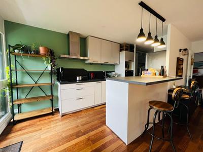 Appartement - 80 m² - 4 pièces