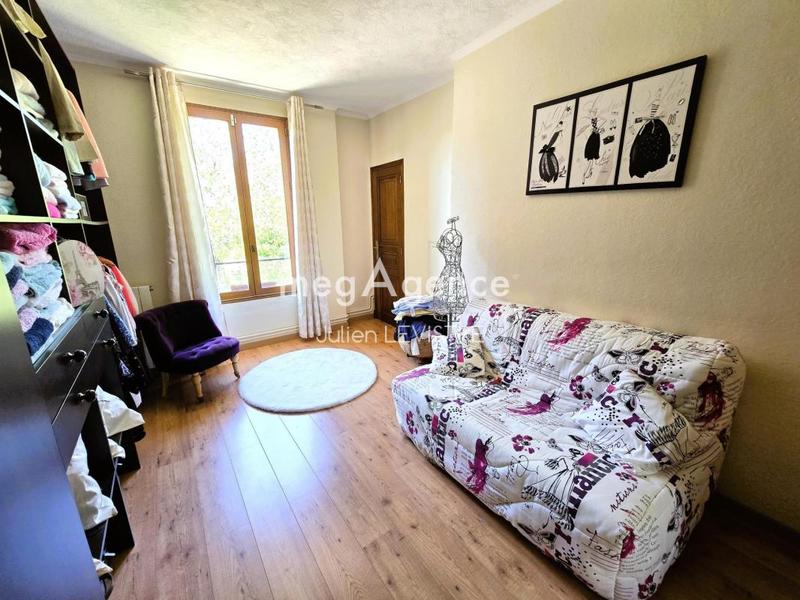 Maison - 180 m² - 6 pièces