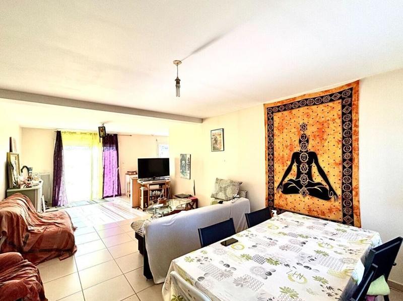 Maison - 92 m² - 5 pièces