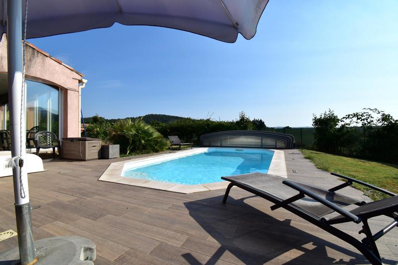 Maison - 104 m² - 4 pièces