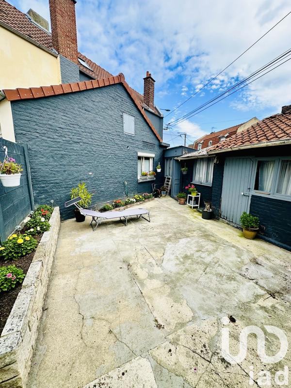 Maison - 95 m² - 5 pièces