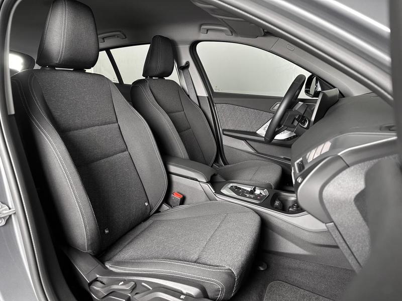 Bmw Série 1 - 120i 170ch Dkg7 F70 Ia Mhev Pack Premium Ja17p Gps Cockpit Carplay Sieges Chauf Camera