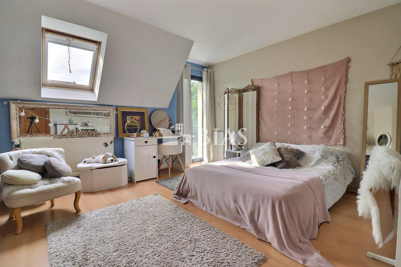 Maison contemporaine - 197 m² - 6 pièces