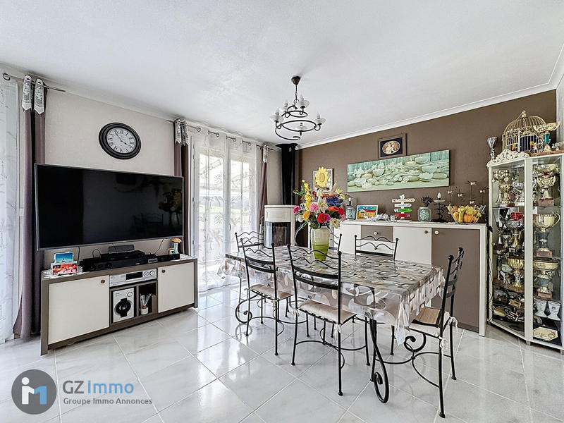 Maison - 92 m² - 5 pièces