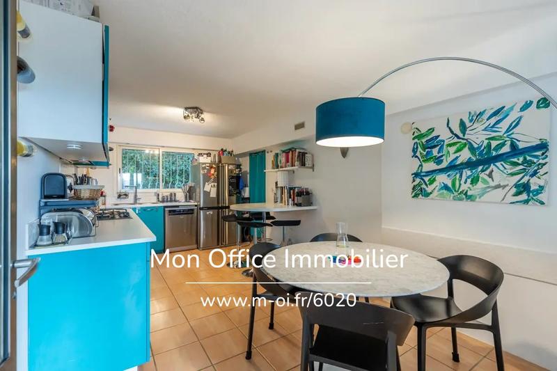 Maison - 180 m² - 7 pièces