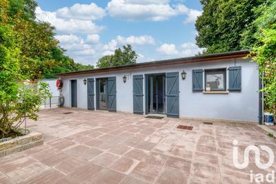 Maison - 200 m² - 7 pièces