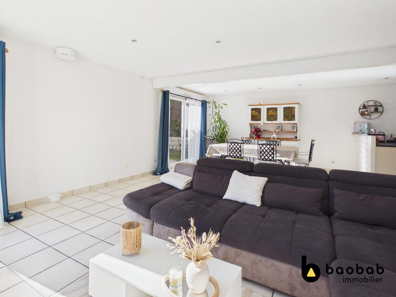 Maison - 120 m² - 5 pièces