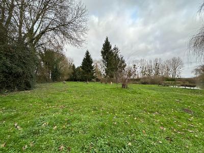 Terrain de loisirs - 25 730 m²
