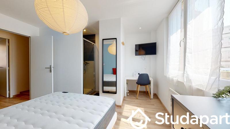 Chambre - 11 m² - 1 pièce