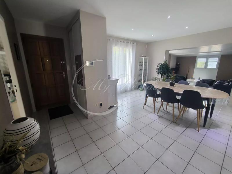 Maison - 100 m² - 5 pièces