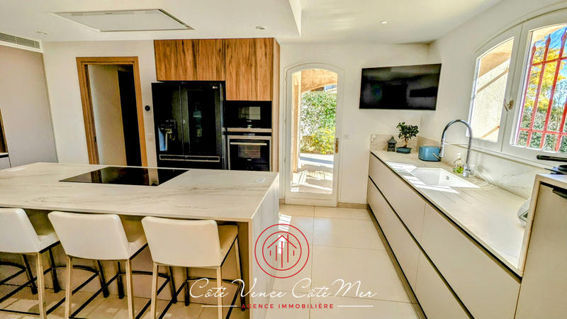 Maison - 181 m² - 5 pièces