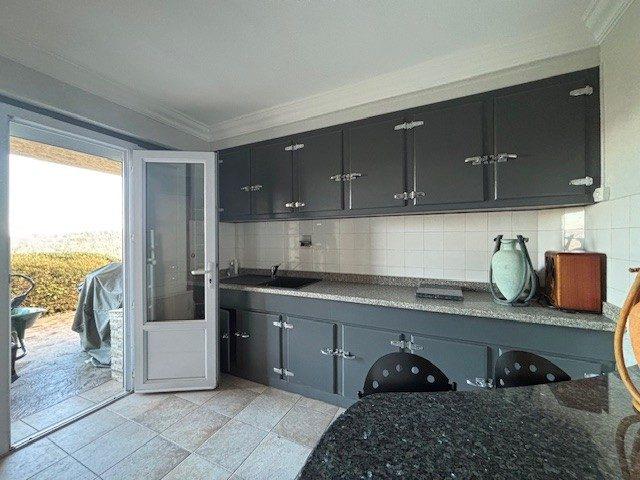 Maison - 204 m² - 9 pièces