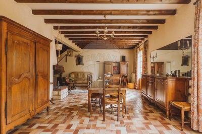 Maison - 200 m² - 7 pièces