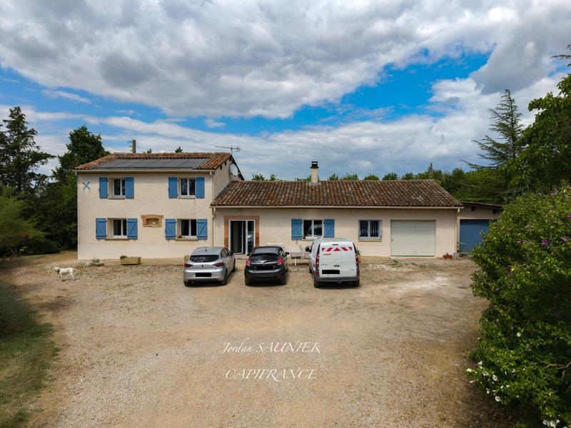 Propriété - 180 m² - 6 pièces