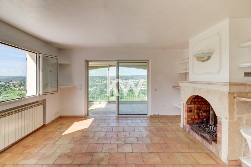 Maison - 182 m² - 6 pièces