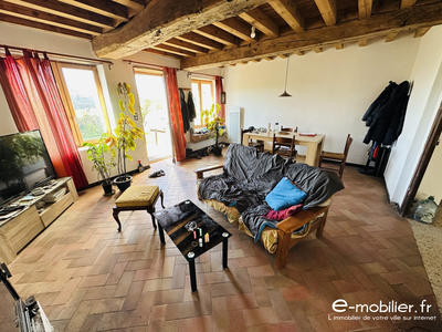 Maison - 94 m² - 5 pièces