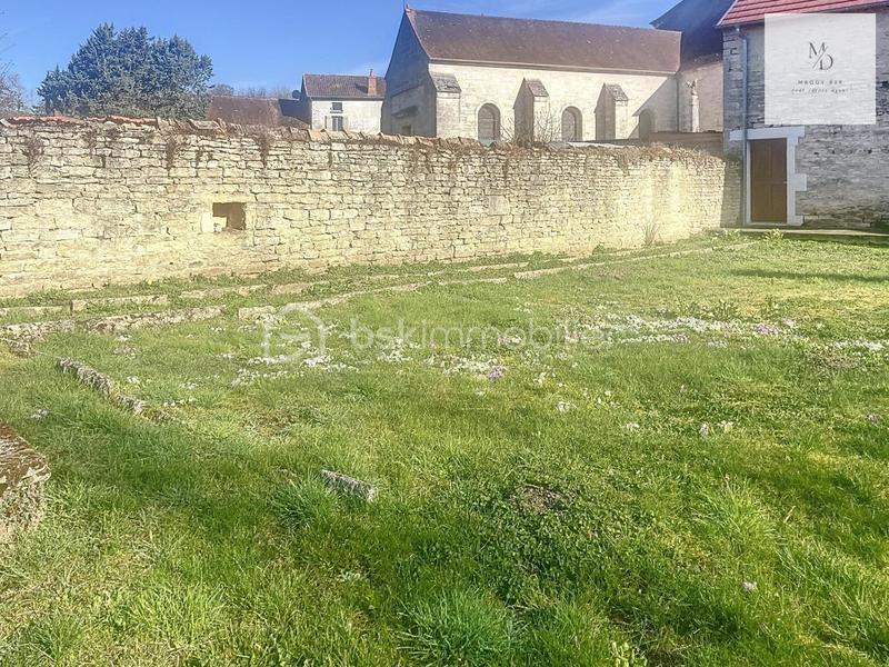 Propriété - 300 m² - 7 pièces