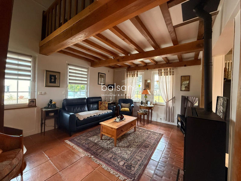 Maison traditionnelle - 175 m² - 8 pièces