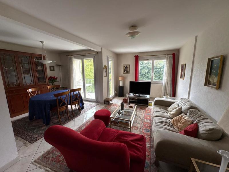 Appartement - 85 m² - 4 pièces