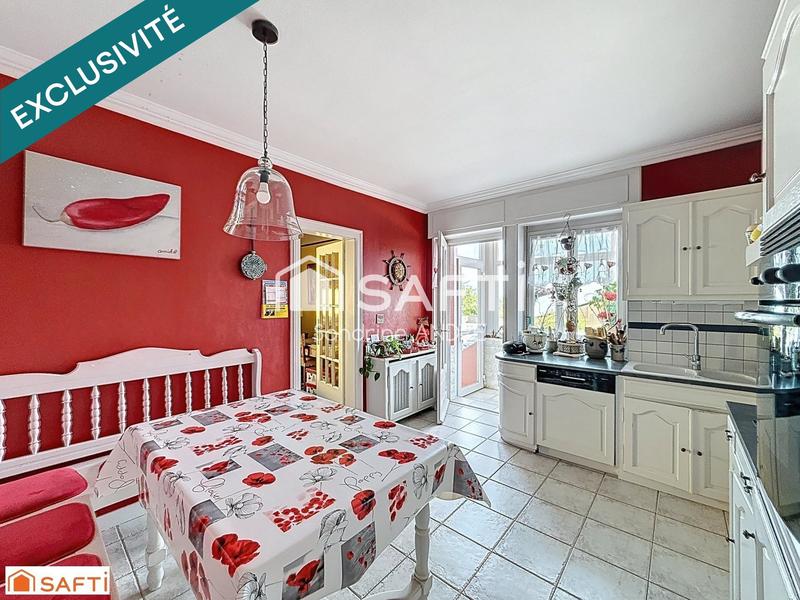 Maison - 260 m² - 10 pièces