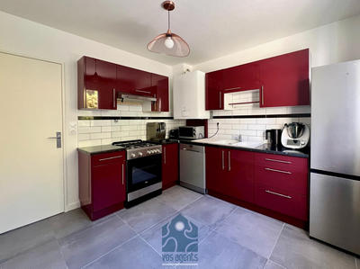 Maison - 94 m² - 4 pièces